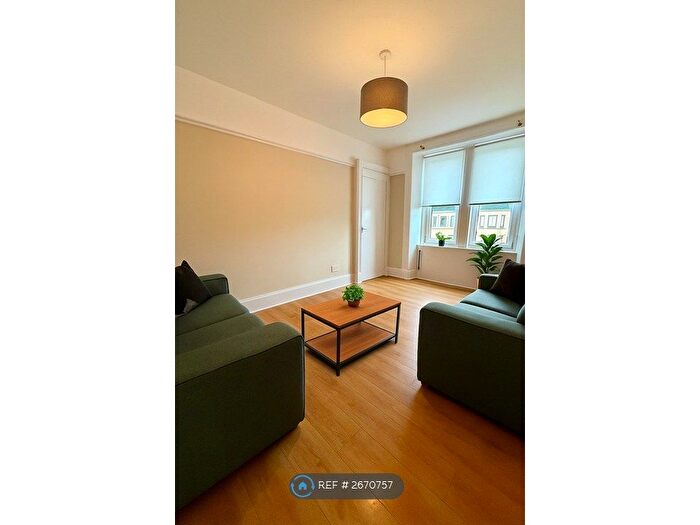 1 Bedroom Flat To Rent In Cumbernauld Road, Glasgow, G31