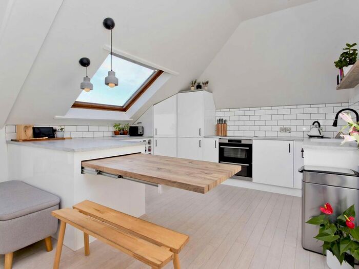 3 Bedroom Flat To Rent In Mayfield Terrace, Newington, Edinburgh, EH9