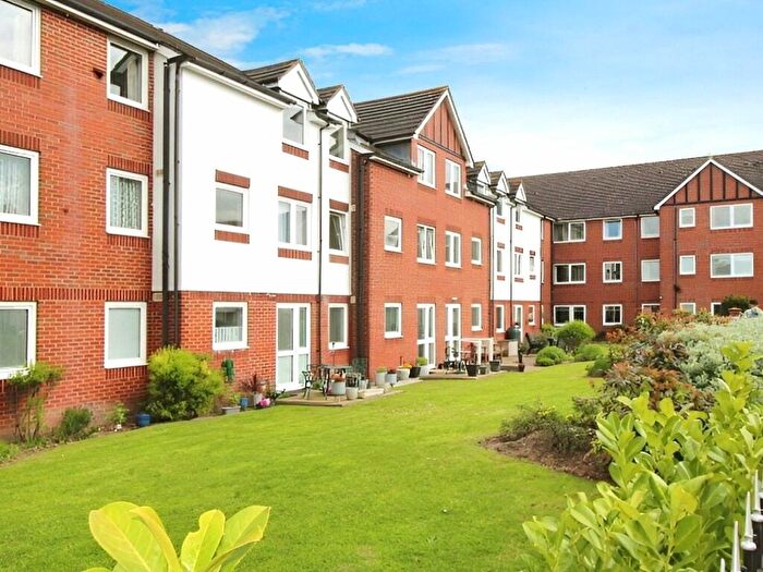 2 Bedroom Flat To Rent In East Street, Bexleyheath, DA7