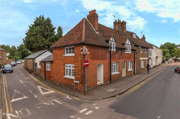 2 Bedroom House To Rent In High Street, Redbourn, St. Albans, Hertfordshire, AL3