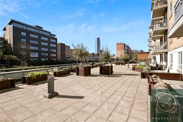 2 Bedroom Apartment For Sale In Windmill Lane, Stratford, London, E15