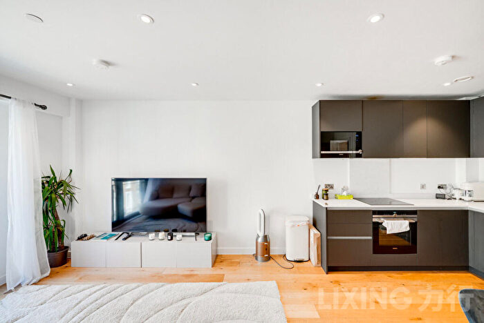 1 Bedroom Apartment For Sale In Dock Street, Aldgate, E1