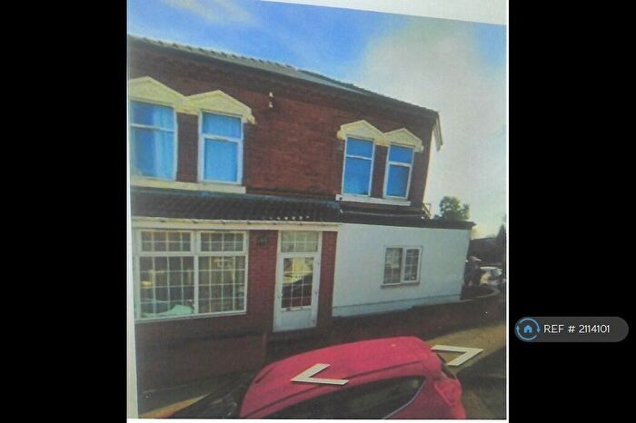 5 Bedroom Semi-Detached House To Rent In Exeter Road, Birmingham, B29