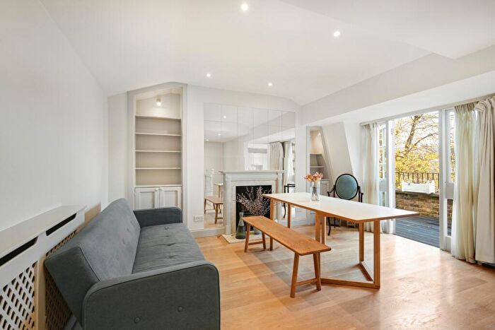 2 Bedroom Apartment To Rent In Coleherne Road London, SW10