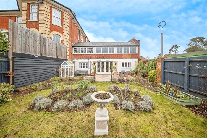 4 Bedroom End Of Terrace House For Sale In Ribbans Park Road, Ipswich, IP3