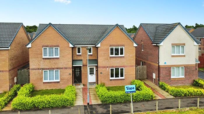 3 Bedroom Semi Detached House For Sale In Leggatston Road, Glasgow, G53