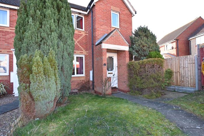 3 Bedroom End Of Terrace House To Rent In Middleham Close, Stanground, Peterborough, PE2