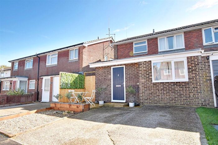 3 Bedroom Semi-Detached House For Sale In Denham Way, Camber, TN31