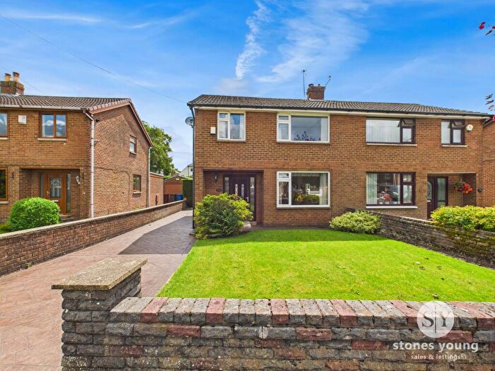 3 Bedroom Semi-Detached House For Sale In The Crescent, Blackburn, BB2