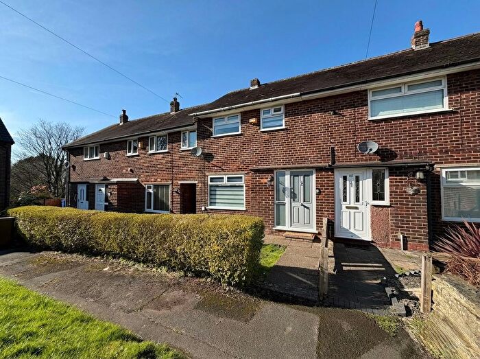 3 Bedroom Terraced House For Sale In Waverley Road, Hyde, SK14