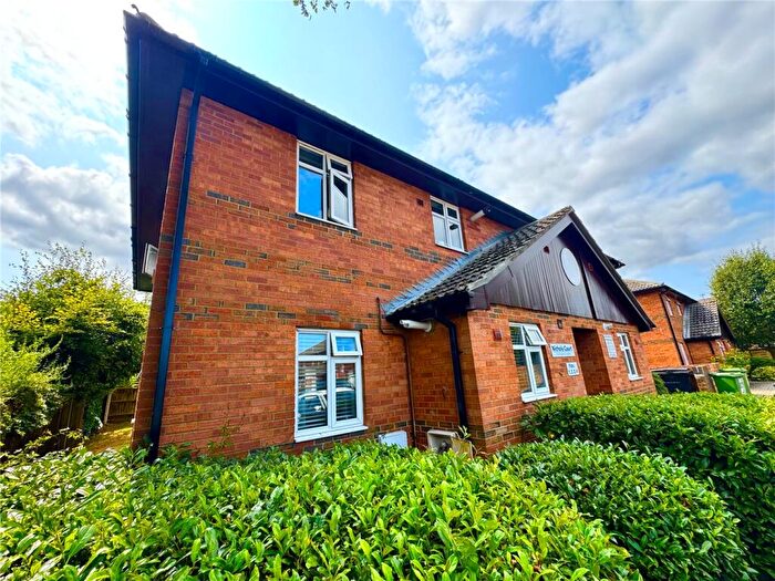 2 Bedroom Apartment For Sale In Rosemary Gardens, Poole, Dorset, BH12