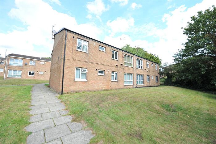 2 Bedroom Flat For Sale In Ayton Close, Otley Road, Bradford, BD3