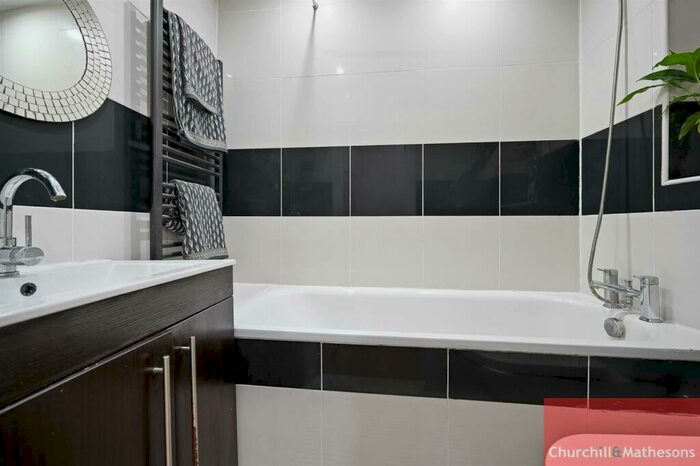 2 Bedroom Flat For Sale In Craven Park, London, NW10