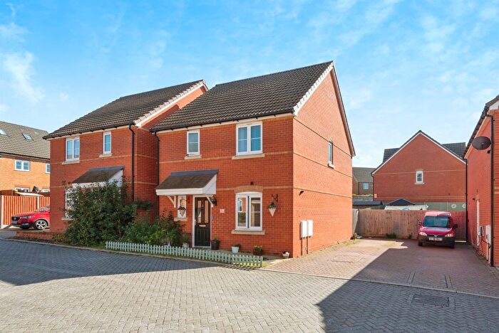 3 Bedroom Detached House For Sale In Cromwell Way, Royston, SG8