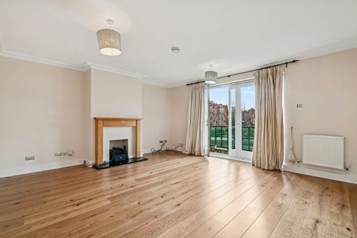4 Bedroom Terraced House To Rent In St. Edmund's Square, Barnes, SW13