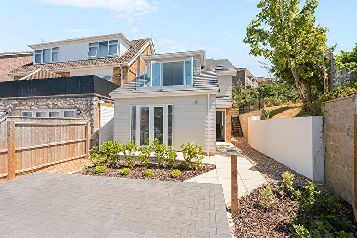 3 Bedroom Detached House For Sale In Haymoor Road, Poole, BH15