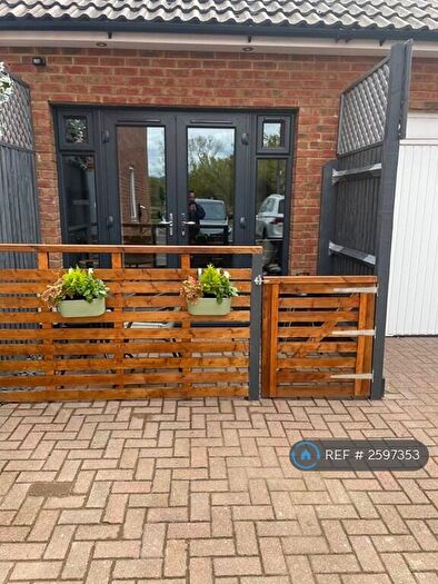 1 Bedroom Maisonette To Rent In Farmers View, Slip End, LU1