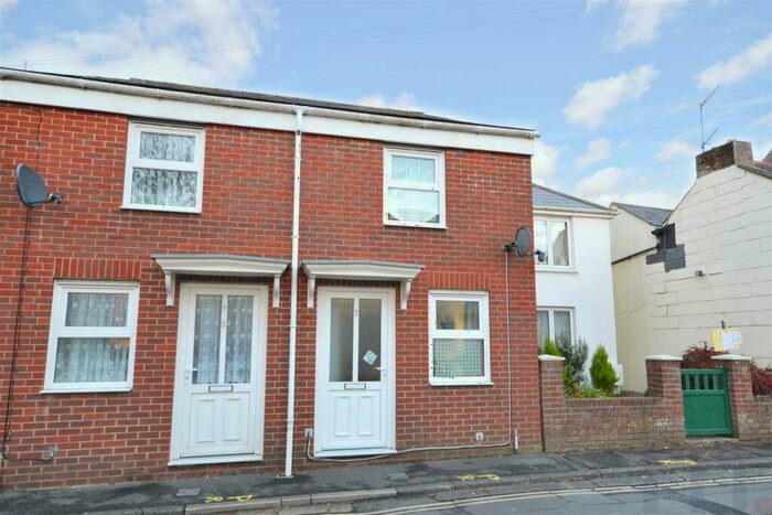 2 Bedroom End Of Terrace House To Rent In Newport, Isle Of Wight, PO30