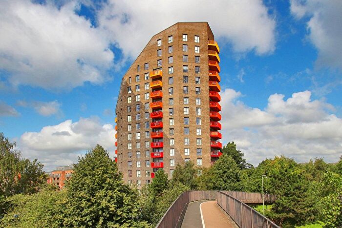 2 Bedroom Flat For Sale In Guinevere Point, Waterhouse Avenue, Maidstone, ME14