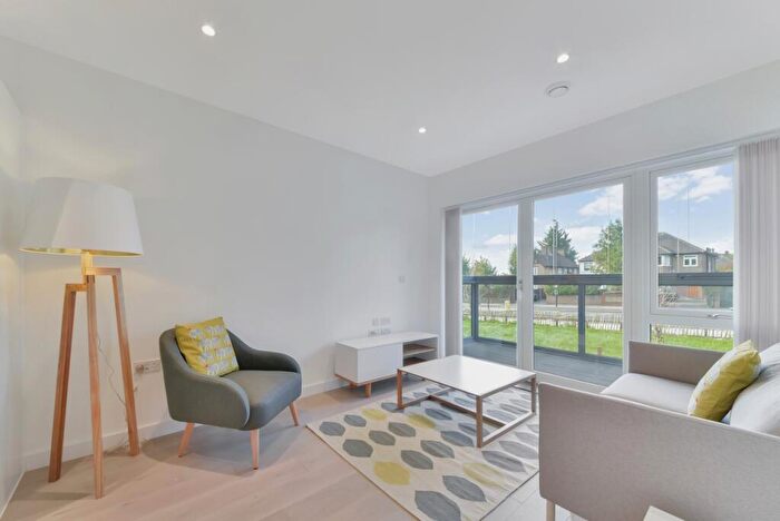 1 Bedroom Flat To Rent In Wilkinson Close, Fellows Square, Cricklewood, London, NW2