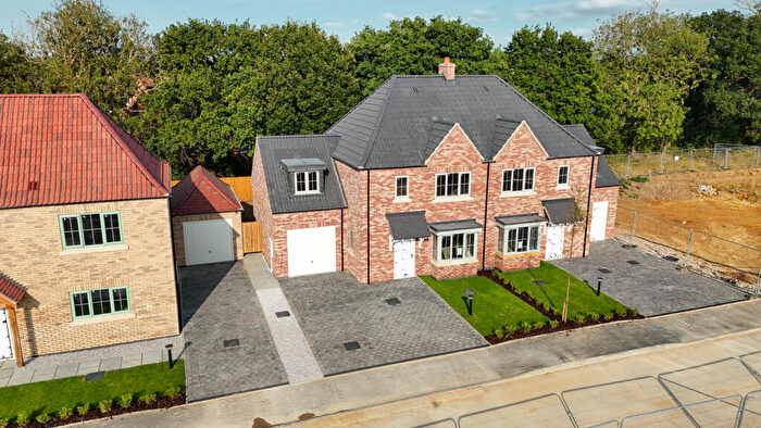 4 Bedroom Semi-Detached House For Sale In Damson Avenue, Skellingthorpe, Lincoln, LN6