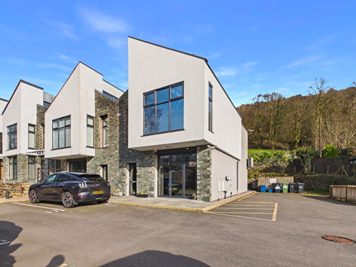 2 Bedroom Semi-Detached House For Sale In Blue Hill Park, Ambleside, LA22