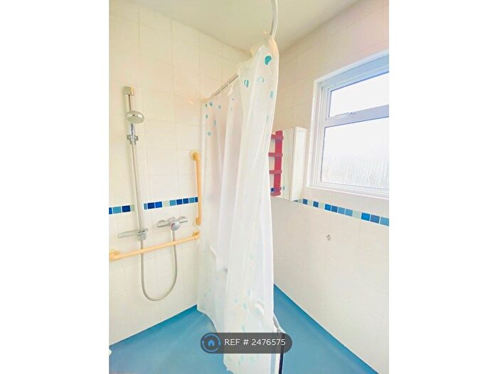 4 Bedroom Semi-Detached House To Rent In Feltham, Feltham, TW13