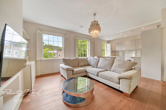 2 Bedroom Apartment For Sale In Liverpool Road, London, N7
