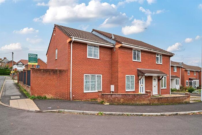 4 Bedroom Semi Detached House For Sale In Summerhouse View, Yeovil, BA21