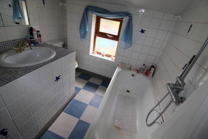2 Bedroom Semi-Detached House For Sale In Droughts Lane, Prestwich, Manchester, M25
