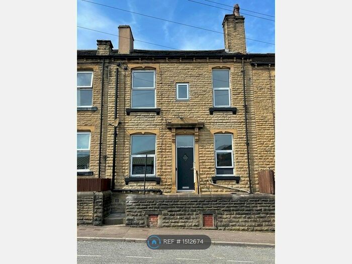 3 Bedroom Terraced House To Rent In Catherine Street, Elland, HX5