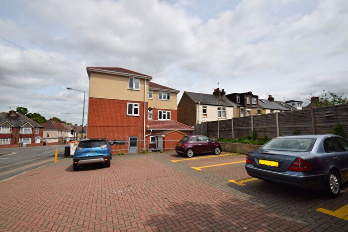 1 Bedroom Flat To Rent In Woodlands Road, Gillingham, ME7
