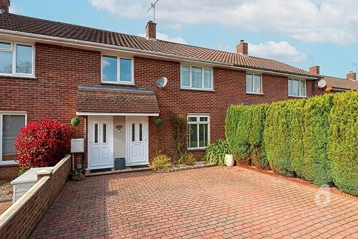3 Bedroom Terraced House For Sale In Shelley Avenue, Bracknell, Berkshire, RG12