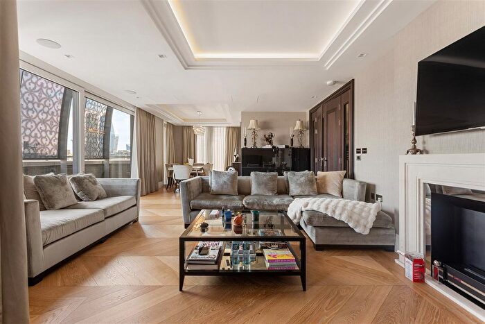 3 Bedroom Flat For Sale In Strand, London, WC2R