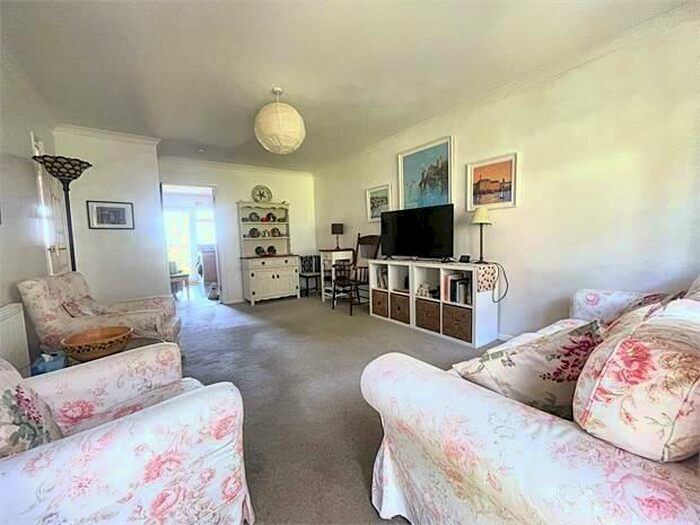 2 Bedroom Bungalow For Sale In Hawke Road, Kewstoke, Weston Super Mare