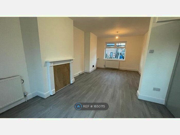 3 Bedroom Semi-Detached House To Rent In Dorothy Road, Hazel Grove, Stockport, SK7