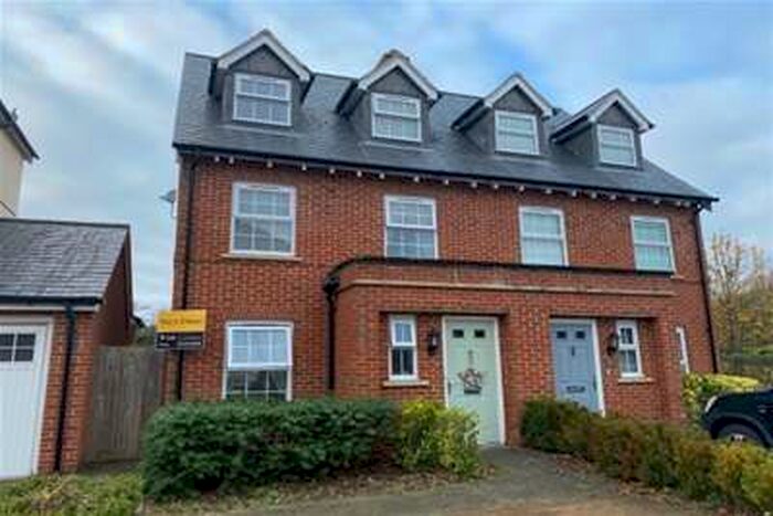 4 Bedroom Semi-Detached House To Rent In Brick Lane, Romsey, SO51