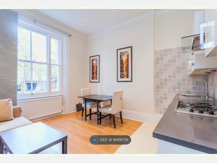 2 Bedroom Flat To Rent In Kempsford Gardens, London, SW5