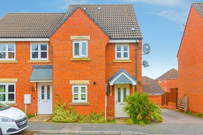 3 Bedroom Semi Detached House For Sale In Brompton Road, Leicester, LE5