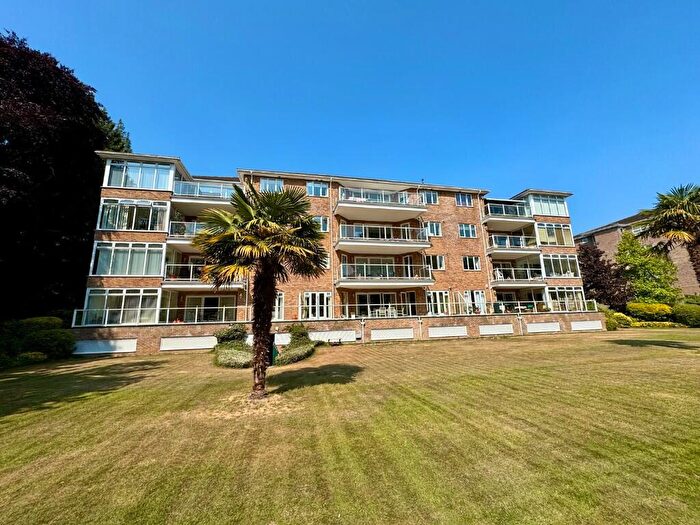 3 Bedroom Flat For Sale In Balcombe Road, Poole, Dorset, BH13