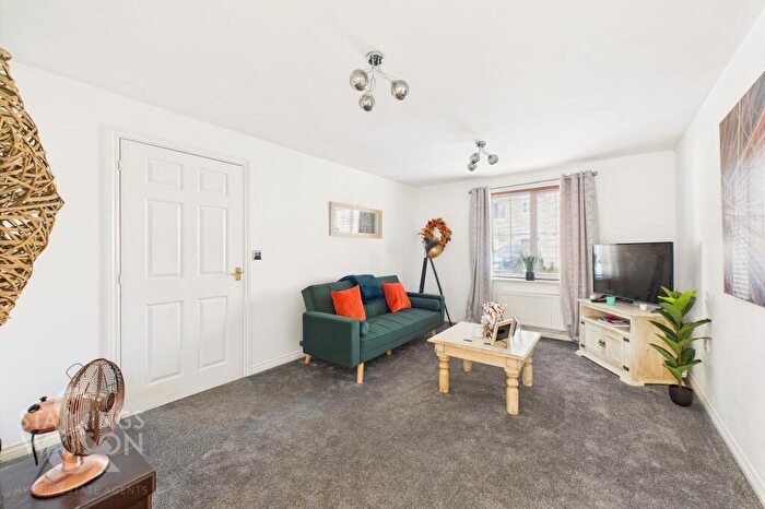 4 Bedroom Terraced House For Sale In Morris Drive, Little Plumstead, Norwich, NR13