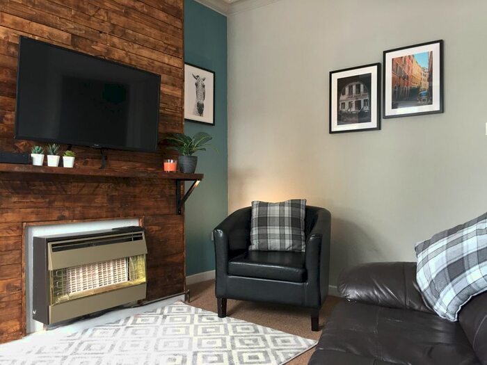 4 Bedroom Terraced House To Rent In Hearsall Lane, Coventry, CV5