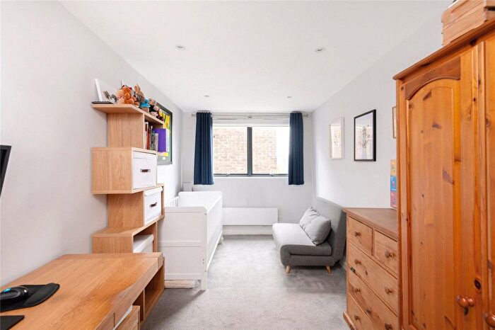 2 Bedroom Flat To Rent In Abbeville Road, Abbeville Village, SW4