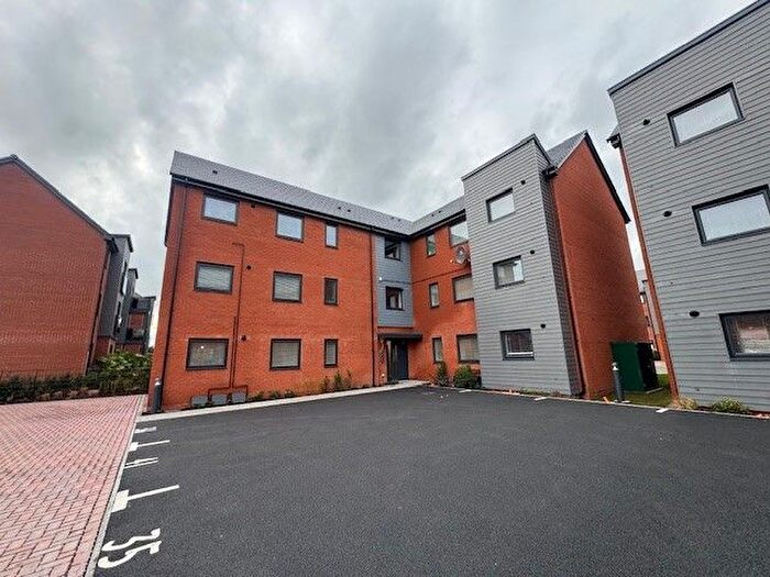 2 Bedroom Flat To Rent In Lucas Boulevard, Solihull, B90