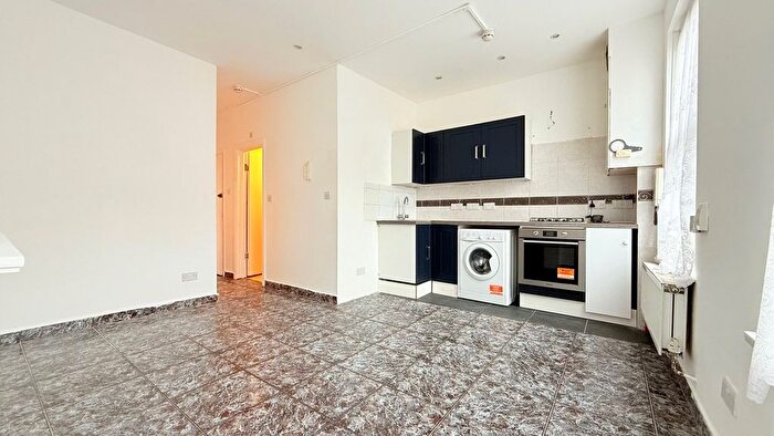 Studio To Rent In Wickham Lane, London, SE2