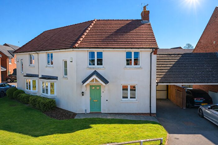 3 Bedroom Semi Detached House For Sale In Little Mill Close, Barlestone, CV13