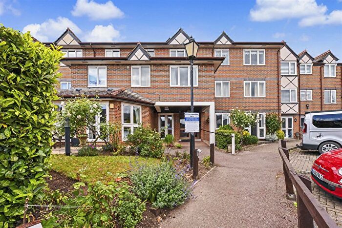 1 Bedroom Property For Sale In Marlborough Road, St. Albans, AL1