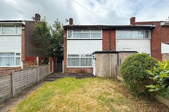 3 Bedroom End Of Terrace House For Sale In Grasmere Road, Partington, Manchester, M31