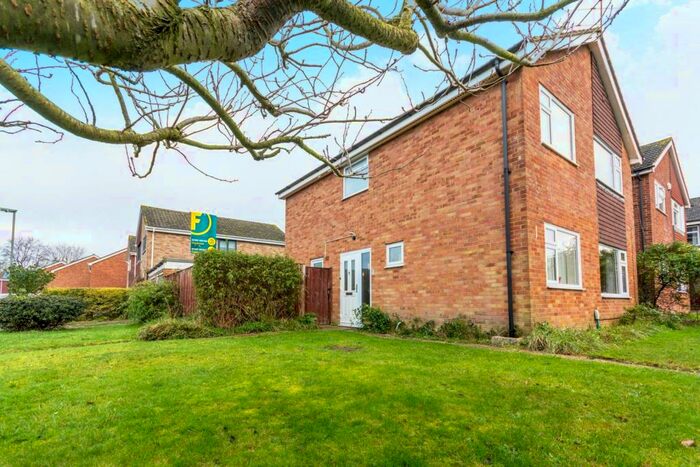 4 Bedroom Detached House To Rent In Napier Gardens, Boxgrove, Guildford, GU1