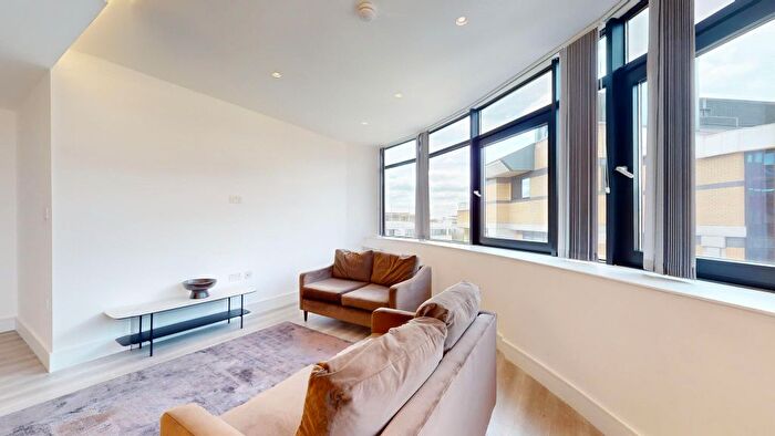 2 Bedroom Flat To Rent In New Horizons Court, Brentford, TW8